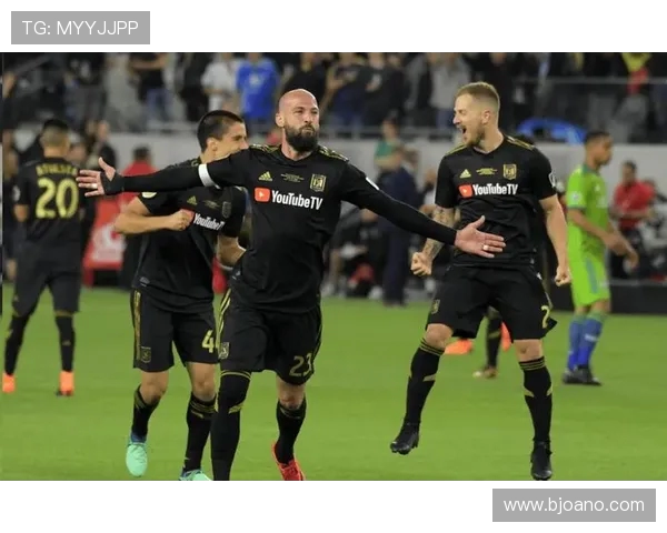 休斯顿迪纳摩对阵洛杉矶FC精彩直播全程回顾与赛后分析