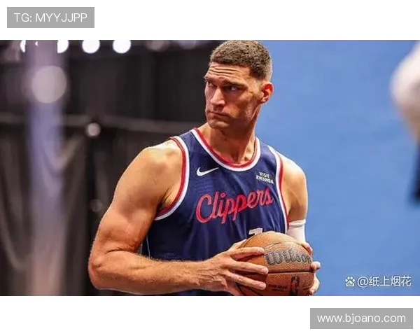 布鲁克洛佩斯:从篮筐之下的巨人到NBA的战术核心